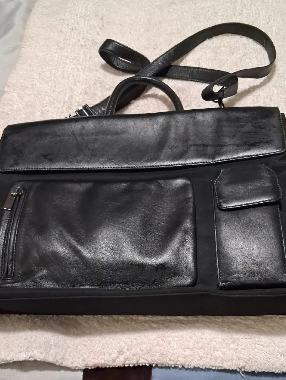 Pelle Studio sleek black